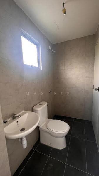Rumah Teres 2-Tingkat untuk Dijual di Bandar Indahpura (Kulai) - Max Yee - Bathroom - PropertyGuru.com.my