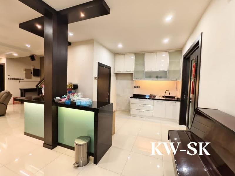 2-storey Terraced House for Sale in Kemuning Utama (Shah Alam) - SK Thiam - Kitchen - PropertyGuru.com.my