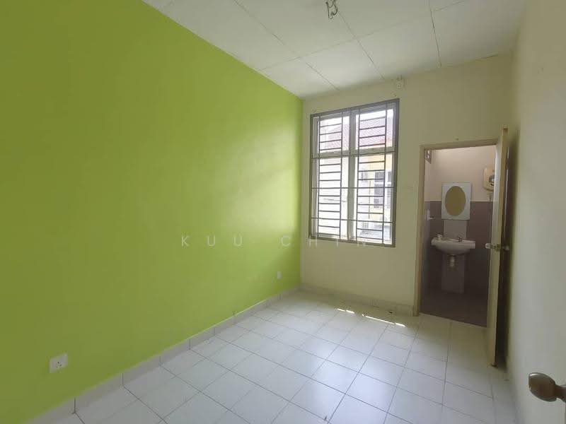 Rumah Teres 2-Tingkat untuk Dijual di Bandar Putra Kulai (Kulai) - Kuu Chin - Interior - PropertyGuru.com.my