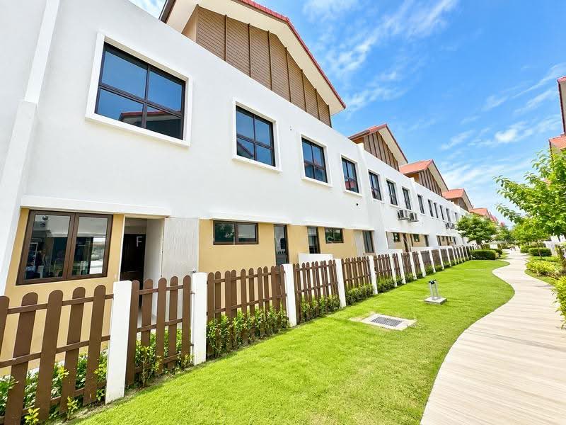 Rumah Teres 2-Tingkat untuk Dijual di Sepang (Selangor) - Fikri Yasmin - Exterior - PropertyGuru.com.my