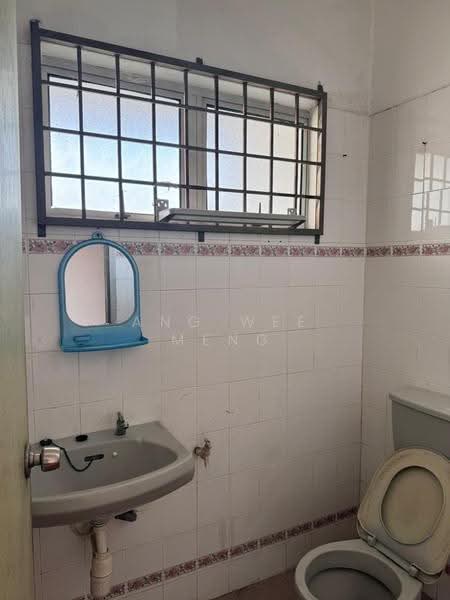 2-storey Terraced House for Rent in Taman Putri Kulai (Kulai) - Ang Wee Meng - Bathroom - PropertyGuru.com.my