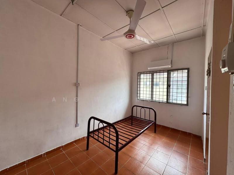 2-storey Terraced House for Rent in Taman Putri Kulai (Kulai) - Ang Wee Meng - Bedroom - PropertyGuru.com.my