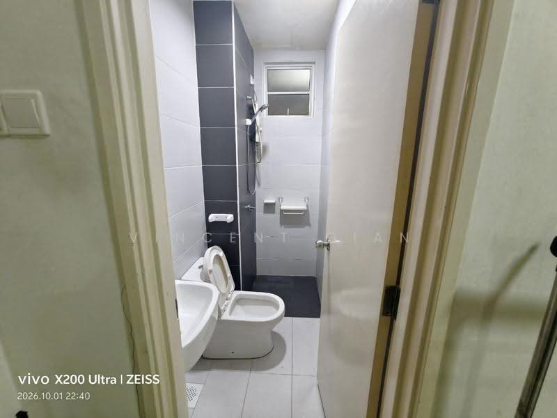 Pangsapuri untuk Disewa di Nusa Heights (Nusa Puncak) - Vincent Gian - Bathroom - PropertyGuru.com.my