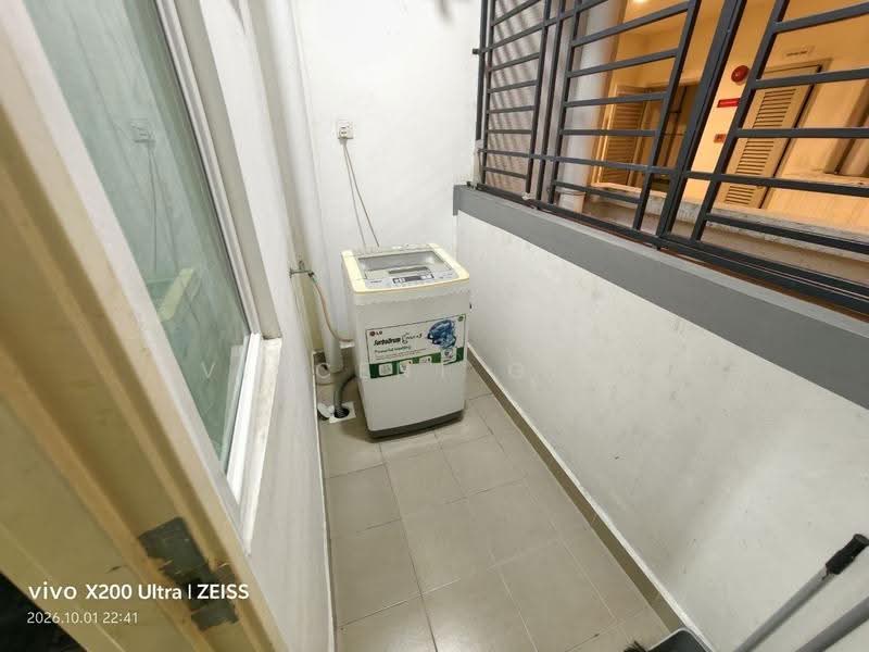 Pangsapuri untuk Disewa di Nusa Heights (Nusa Puncak) - Vincent Gian - Balcony - PropertyGuru.com.my