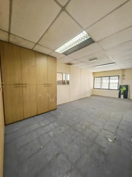 Factory for Rent in Taman Daya (Johor Bahru) - Ang Wee Meng - Interior - PropertyGuru.com.my