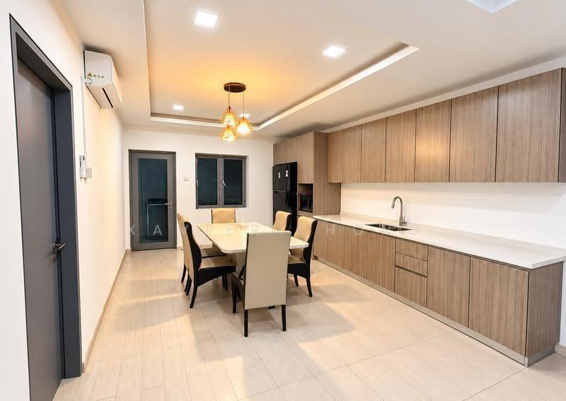 Kondominium untuk Disewa di Lakefront Residence - Xavier Chong - Dining Room - PropertyGuru.com.my