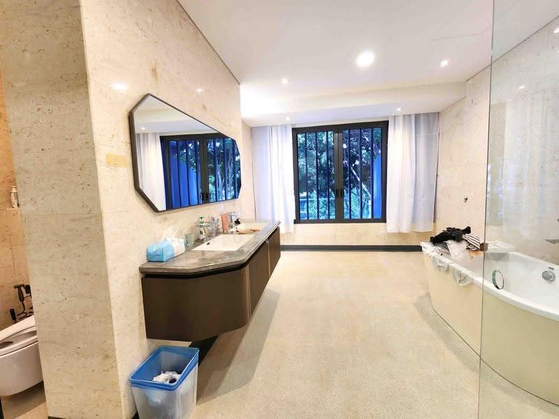 Semi-Detached House for Sale in Lake Fields (Sungai Besi) - Edmund Lee - Bathroom - PropertyGuru.com.my