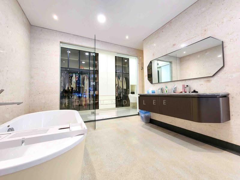 Semi-Detached House for Sale in Lake Fields (Sungai Besi) - Edmund Lee - Bathroom - PropertyGuru.com.my