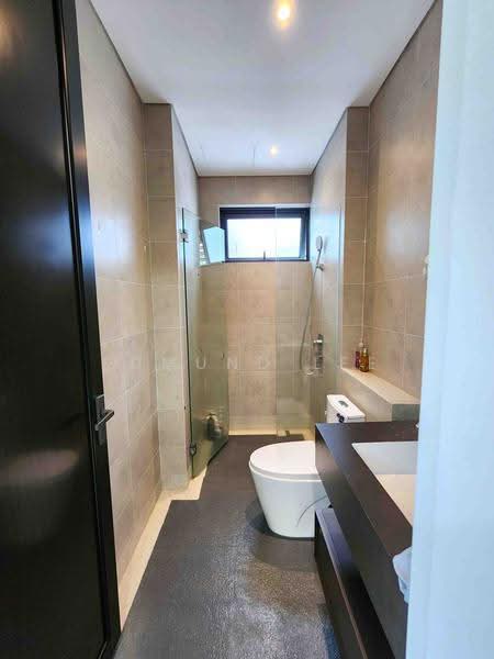 Semi-Detached House for Sale in Lake Fields (Sungai Besi) - Edmund Lee - Bathroom - PropertyGuru.com.my