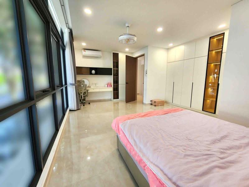 Semi-Detached House for Sale in Lake Fields (Sungai Besi) - Edmund Lee - Bedroom - PropertyGuru.com.my