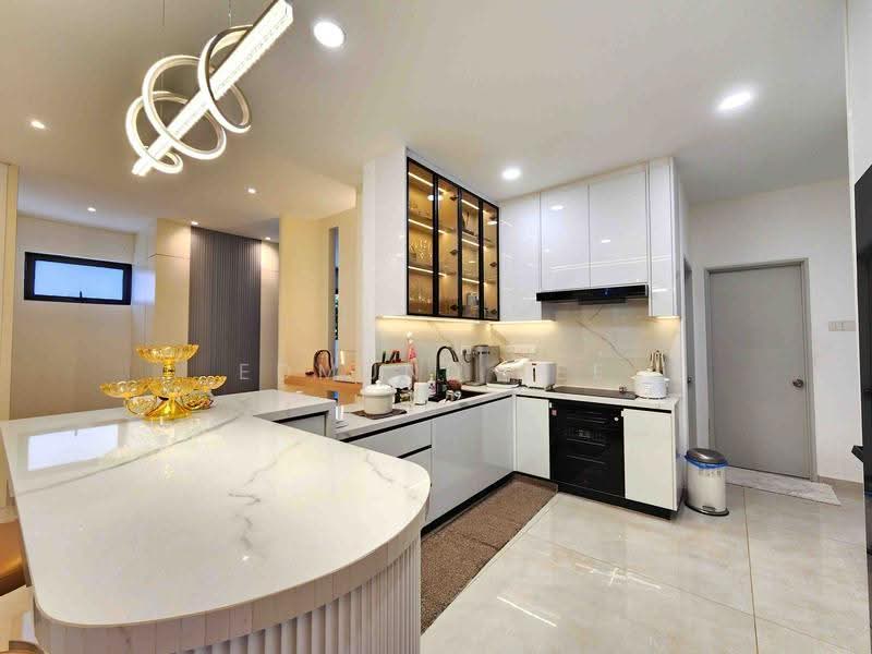 Semi-Detached House for Sale in Lake Fields (Sungai Besi) - Edmund Lee - Kitchen - PropertyGuru.com.my