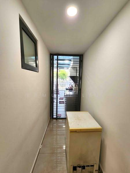 Semi-Detached House for Sale in Lake Fields (Sungai Besi) - Edmund Lee - Entrance - PropertyGuru.com.my