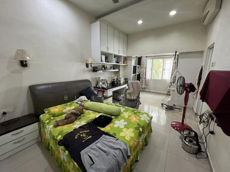 Semi-Detached House for Sale in Taman Overseas Union (Taman Oug) (Jalan Klang Lama (Old Klang Road)) - Billy Chan - Bedroom - PropertyGuru.com.my