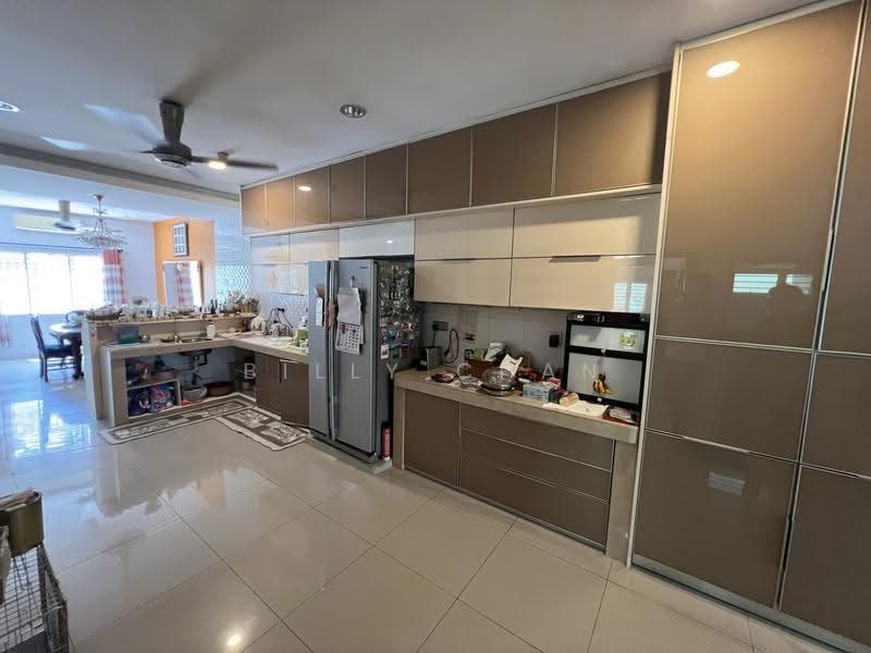 Semi-Detached House for Sale in Taman Overseas Union (Taman Oug) (Jalan Klang Lama (Old Klang Road)) - Billy Chan - Kitchen - PropertyGuru.com.my