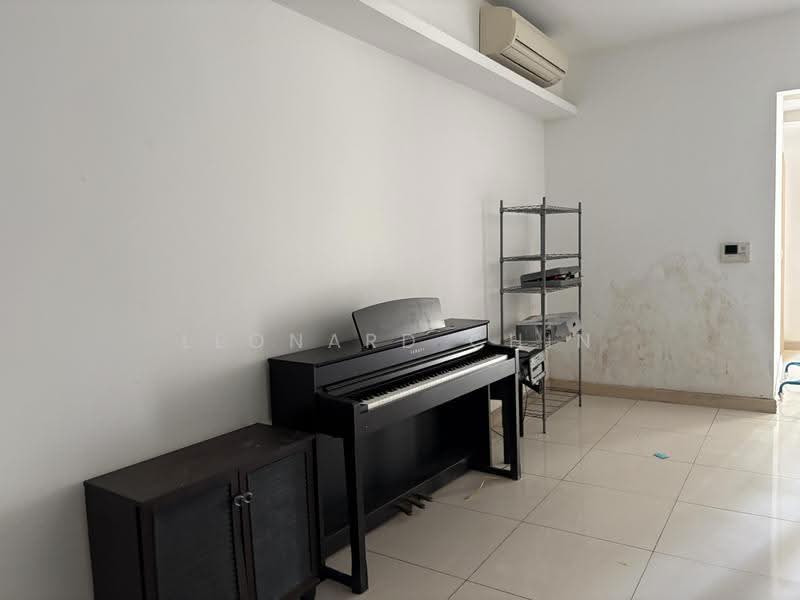 Service Residence for Sale at Suasana Bukit Ceylon / Raja Chulan Residences - Leonard Chin - Living Room - PropertyGuru.com.my