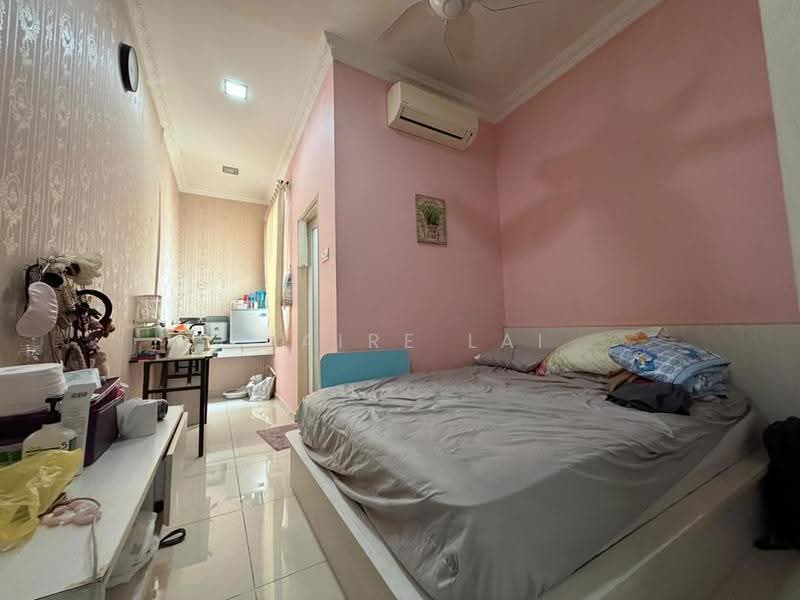 Semi-Detached House for Sale in Taman Kulai Utama (Kulai) - Claire Lai - Bedroom - PropertyGuru.com.my