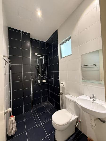 Rumah Teres 2-Tingkat untuk Dijual di Taman Mount Austin (Tebrau) - Desmond Lew - Bathroom - PropertyGuru.com.my