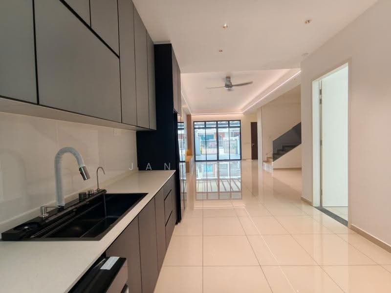 2-storey Terraced House for Sale in Setia Eco Gardens (Gelang Patah) - Janice . - Kitchen - PropertyGuru.com.my