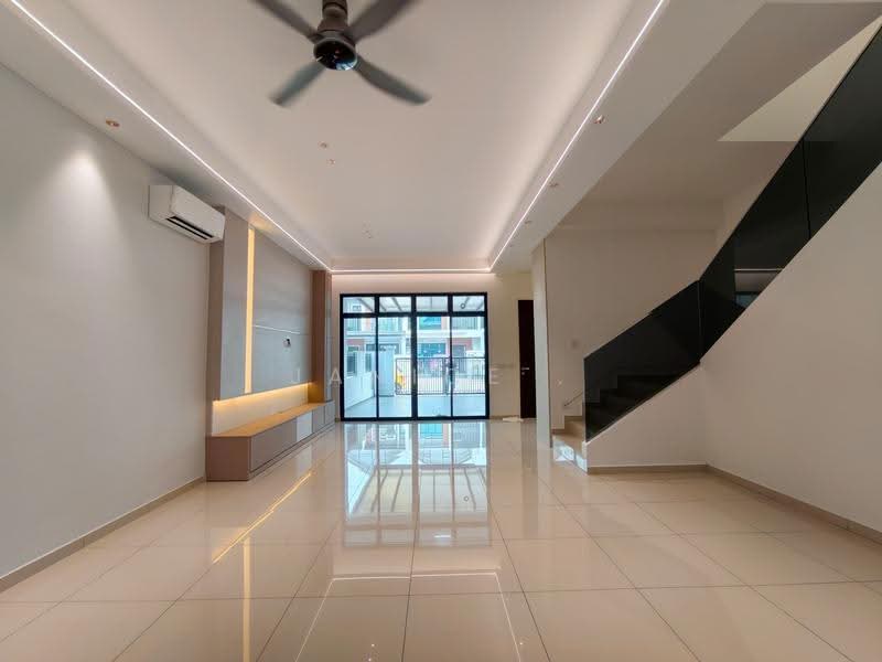 2-storey Terraced House for Sale in Setia Eco Gardens (Gelang Patah) - Janice . - Living Room - PropertyGuru.com.my