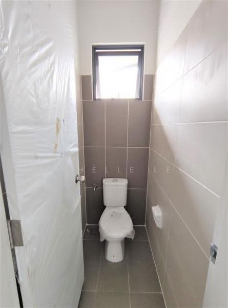 Shop / Office for Rent in Telok Panglima Garang (Selangor) - Michelle Lee - Bathroom - PropertyGuru.com.my