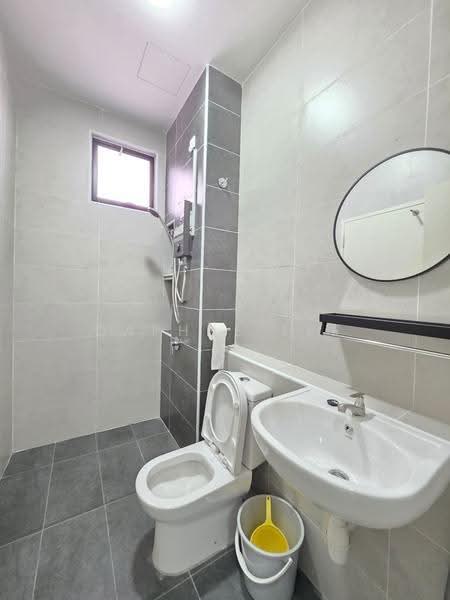 Rumah Teres 2-Tingkat untuk Disewa di Taman Desa Tebrau (Tebrau) - Daphne Lee - Bathroom - PropertyGuru.com.my