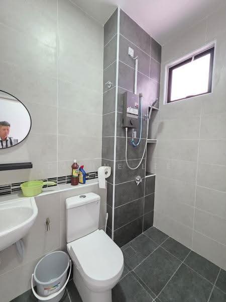 Rumah Teres 2-Tingkat untuk Disewa di Taman Desa Tebrau (Tebrau) - Daphne Lee - Bathroom - PropertyGuru.com.my