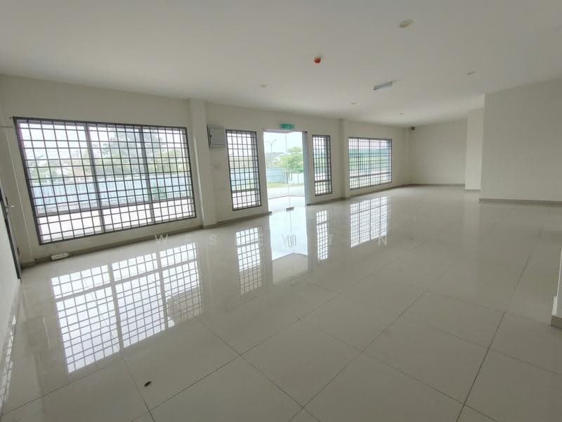 Kilang untuk Disewa di Kawasan Perindustrian Bukit Rambai (Bukit Rambai) - Wesley Tan - Entrance - PropertyGuru.com.my
