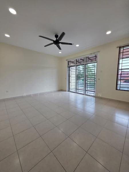 2-storey Terraced House for Rent in Taman Bestari Indah (Ulu Tiram) - Alicia Voon - Living Room - PropertyGuru.com.my