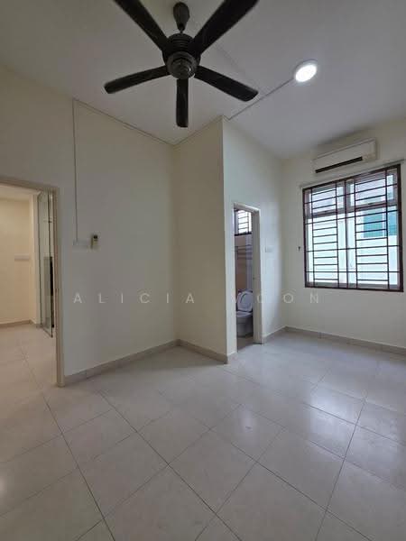 2-storey Terraced House for Rent in Taman Bestari Indah (Ulu Tiram) - Alicia Voon - Interior - PropertyGuru.com.my