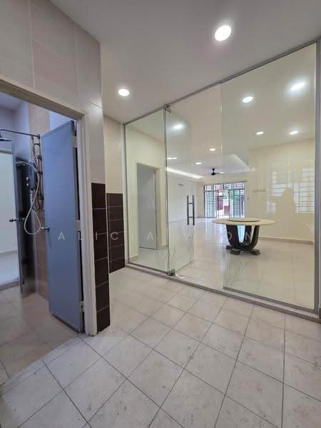2-storey Terraced House for Rent in Taman Bestari Indah (Ulu Tiram) - Alicia Voon - Interior - PropertyGuru.com.my