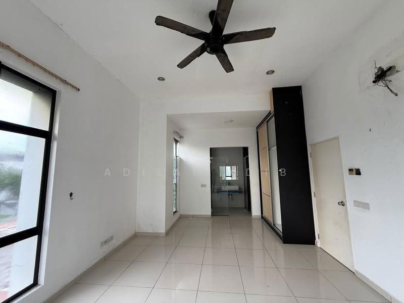 Rumah Berkembar untuk Dijual di Setia Ecohill (Semenyih) - Adilah Adib - Bathroom - PropertyGuru.com.my