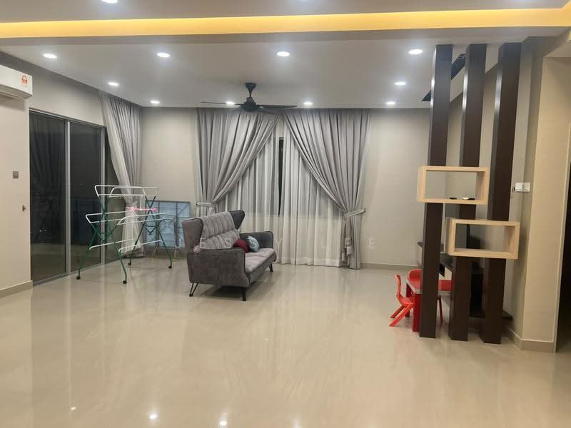 Kondominium untuk Disewa di Platinum Hill PV 8 - Jessy Lee - Living Room - PropertyGuru.com.my