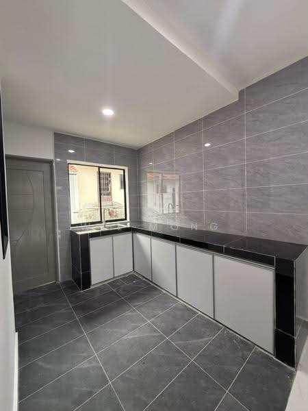 2-storey Terraced House for Sale in Kelapa Sawit (Kulai) - Wil Mong - Kitchen - PropertyGuru.com.my