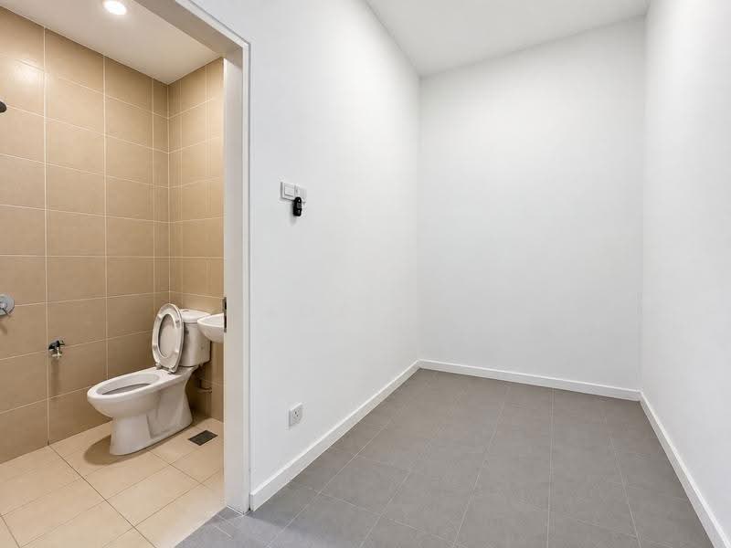 3-storey Terraced House for Sale in Lake Fields (Sungai Besi) - Kok KH - Bathroom - PropertyGuru.com.my