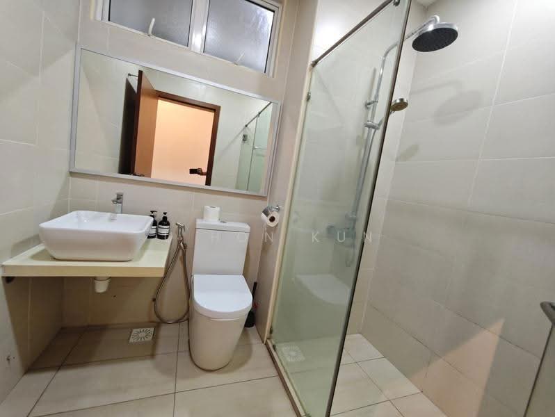 Kediaman Servis untuk Dijual di Grandview 360 - U Hon Kun - Bathroom - PropertyGuru.com.my