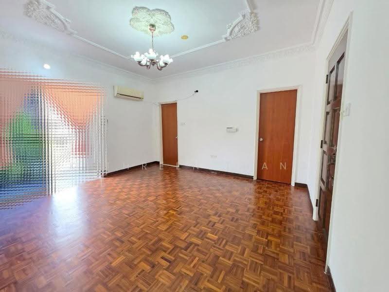 3-storey Terraced House for Sale in Taman Tasik Indah Mewah (Batu) - Kathreen Thang - Living Room - PropertyGuru.com.my
