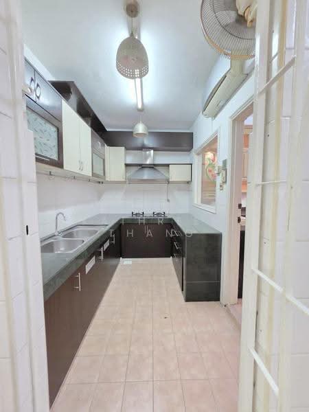 3-storey Terraced House for Sale in Taman Tasik Indah Mewah (Batu) - Kathreen Thang - Kitchen - PropertyGuru.com.my
