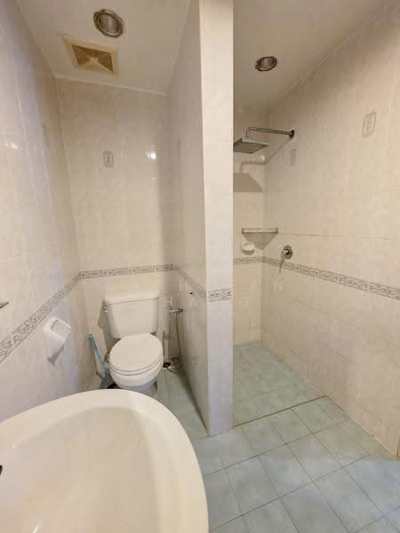 3-storey Terraced House for Sale in Taman Tasik Indah Mewah (Batu) - Kathreen Thang - Bathroom - PropertyGuru.com.my