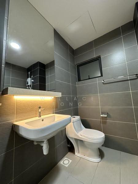 Kondominium untuk Dijual di The Henge - Wallace Fong - Bathroom - PropertyGuru.com.my