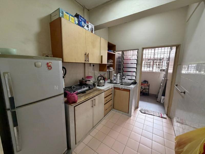 Apartment for Sale at Bayu Puteri 2 - Nico Chong - Kitchen - PropertyGuru.com.my