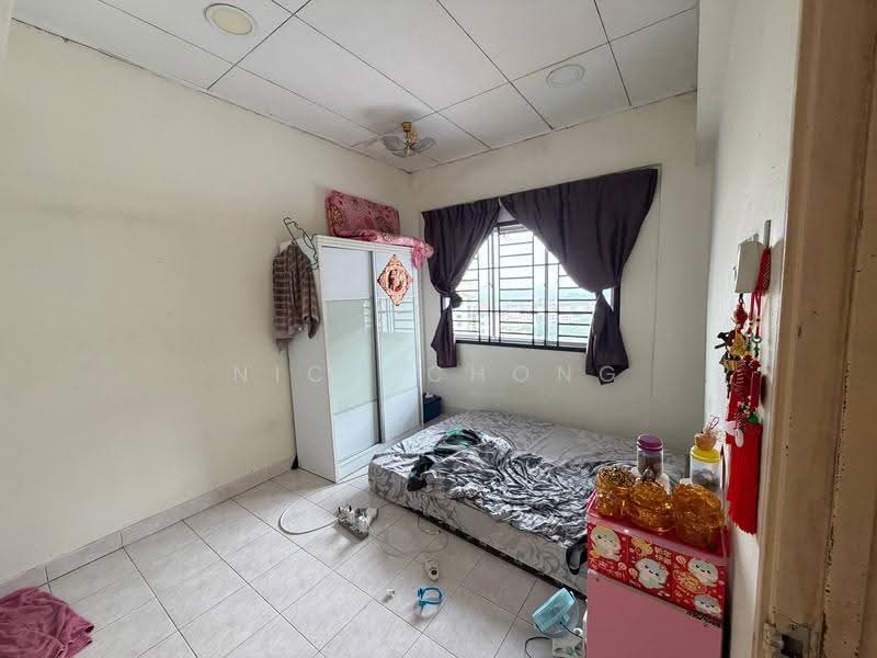 Apartment for Sale at Bayu Puteri 2 - Nico Chong - Bedroom - PropertyGuru.com.my