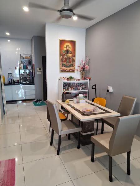 Kediaman Servis untuk Dijual di D'Secret Garden (Pangsapuri Kempas Indah) - Wil Mong - Dining Room - PropertyGuru.com.my