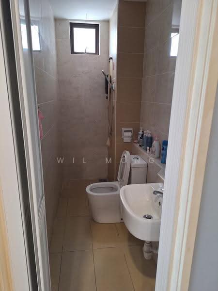 Kediaman Servis untuk Dijual di D'Secret Garden (Pangsapuri Kempas Indah) - Wil Mong - Bathroom - PropertyGuru.com.my