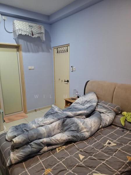 Kediaman Servis untuk Dijual di D'Secret Garden (Pangsapuri Kempas Indah) - Wil Mong - Bedroom - PropertyGuru.com.my