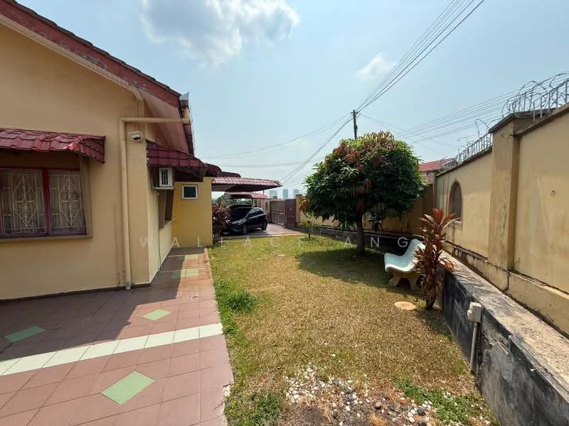 Rumah Banglo untuk Dijual di Taman Melodies (Johor Bahru) - Wallace Ang - Exterior - PropertyGuru.com.my
