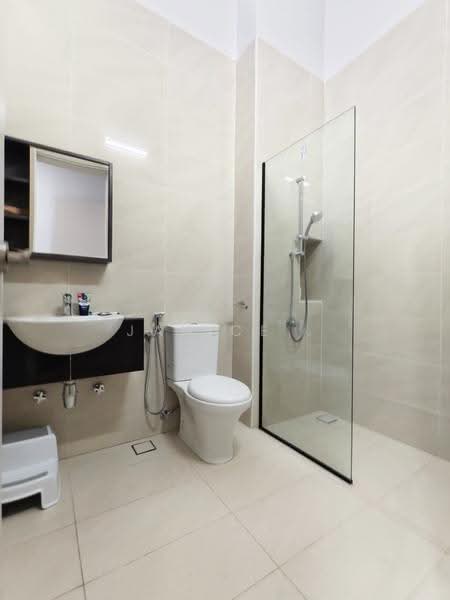 Cluster House for Sale in Taman Ekoflora (Johor Bahru) - Janice . - Bathroom - PropertyGuru.com.my