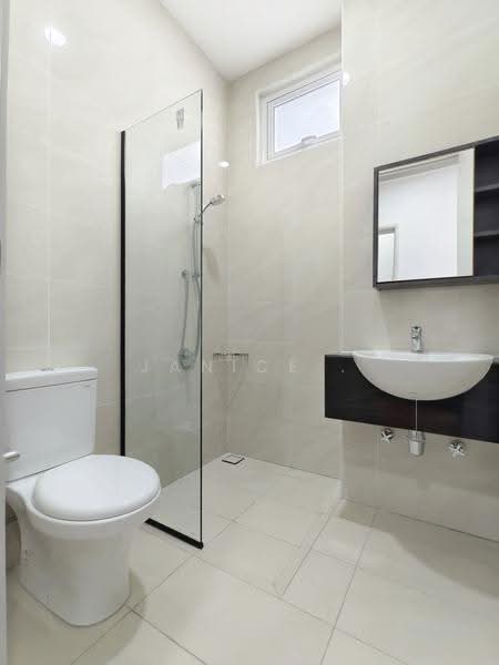 Cluster House for Sale in Taman Ekoflora (Johor Bahru) - Janice . - Bathroom - PropertyGuru.com.my