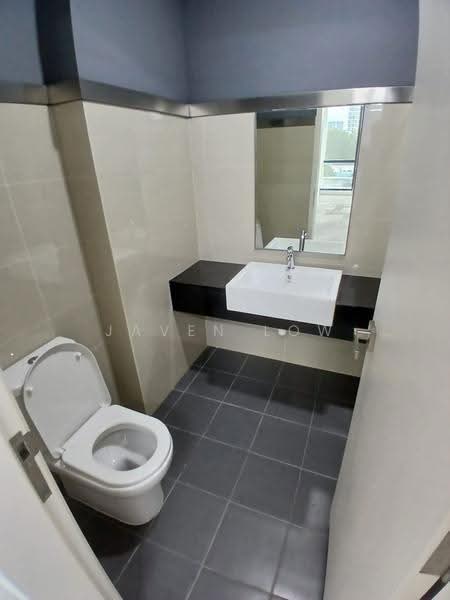 Pejabat untuk Disewa di Taman Kuchai (Jalan Klang Lama (Old Klang Road)) - Javen Low - Bathroom - PropertyGuru.com.my