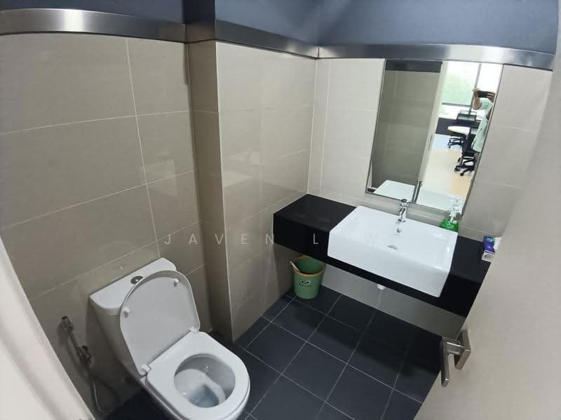 Pejabat untuk Disewa di Taman Kuchai (Jalan Klang Lama (Old Klang Road)) - Javen Low - Bathroom - PropertyGuru.com.my