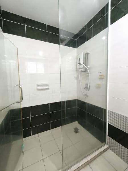 Rumah Berkembar untuk Dijual di Kota Kinabalu (Sabah) - Vincent Leong - Bathroom - PropertyGuru.com.my